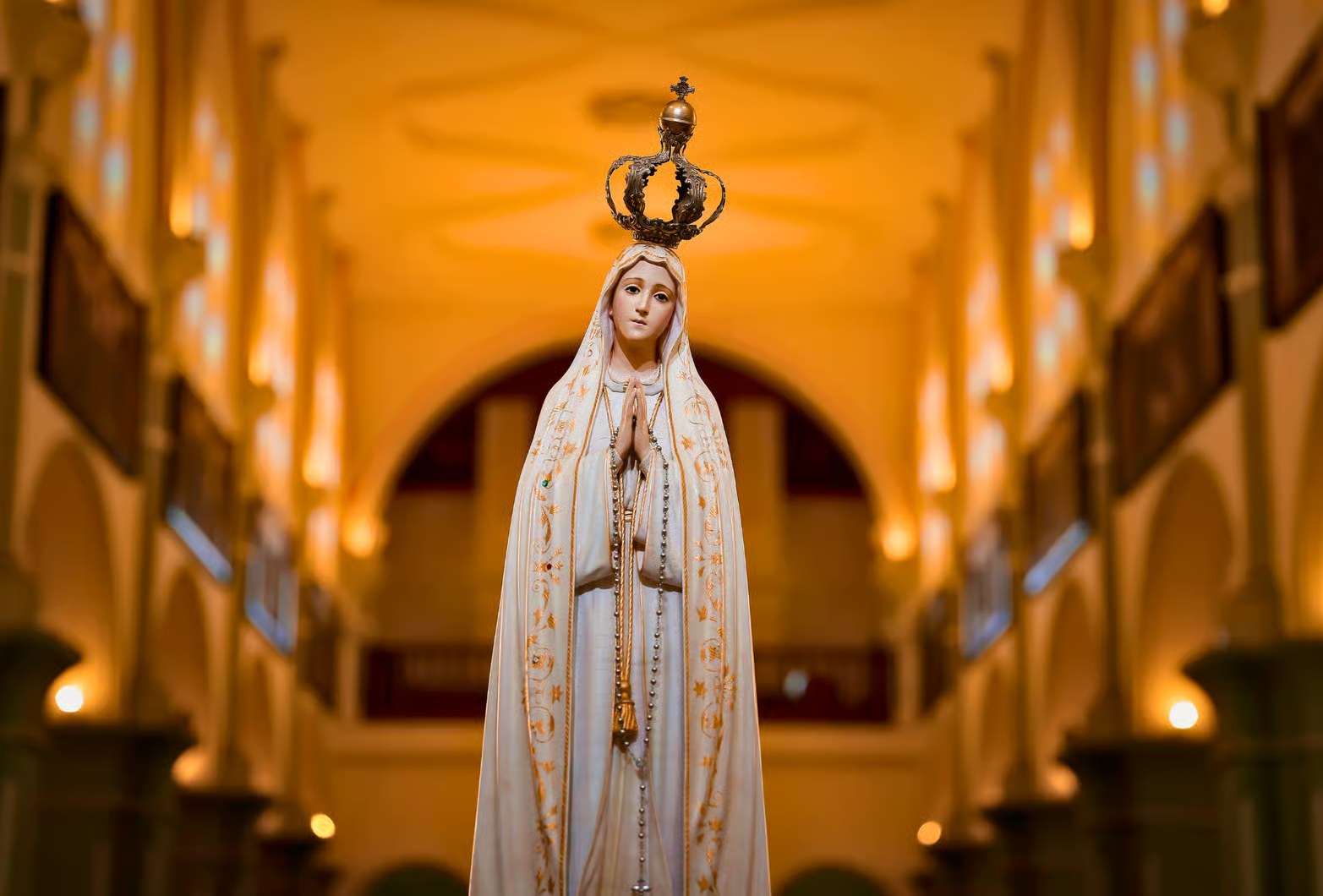 Fátima de Noche, Procesión de las Velas: Nossa Senhora de Fátima