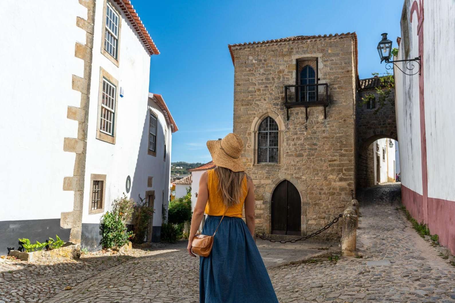 Óbidos & Nazaré, Ginja and Giant Waves: Óbidos
